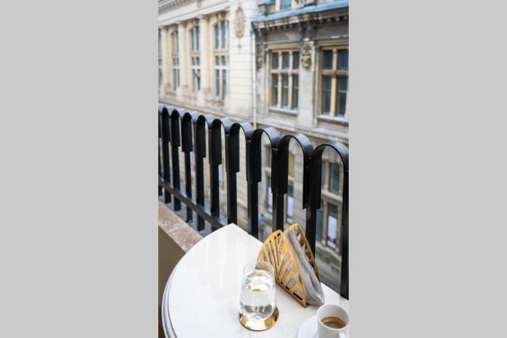 History Museum Apartment Bucarest Exterior foto
